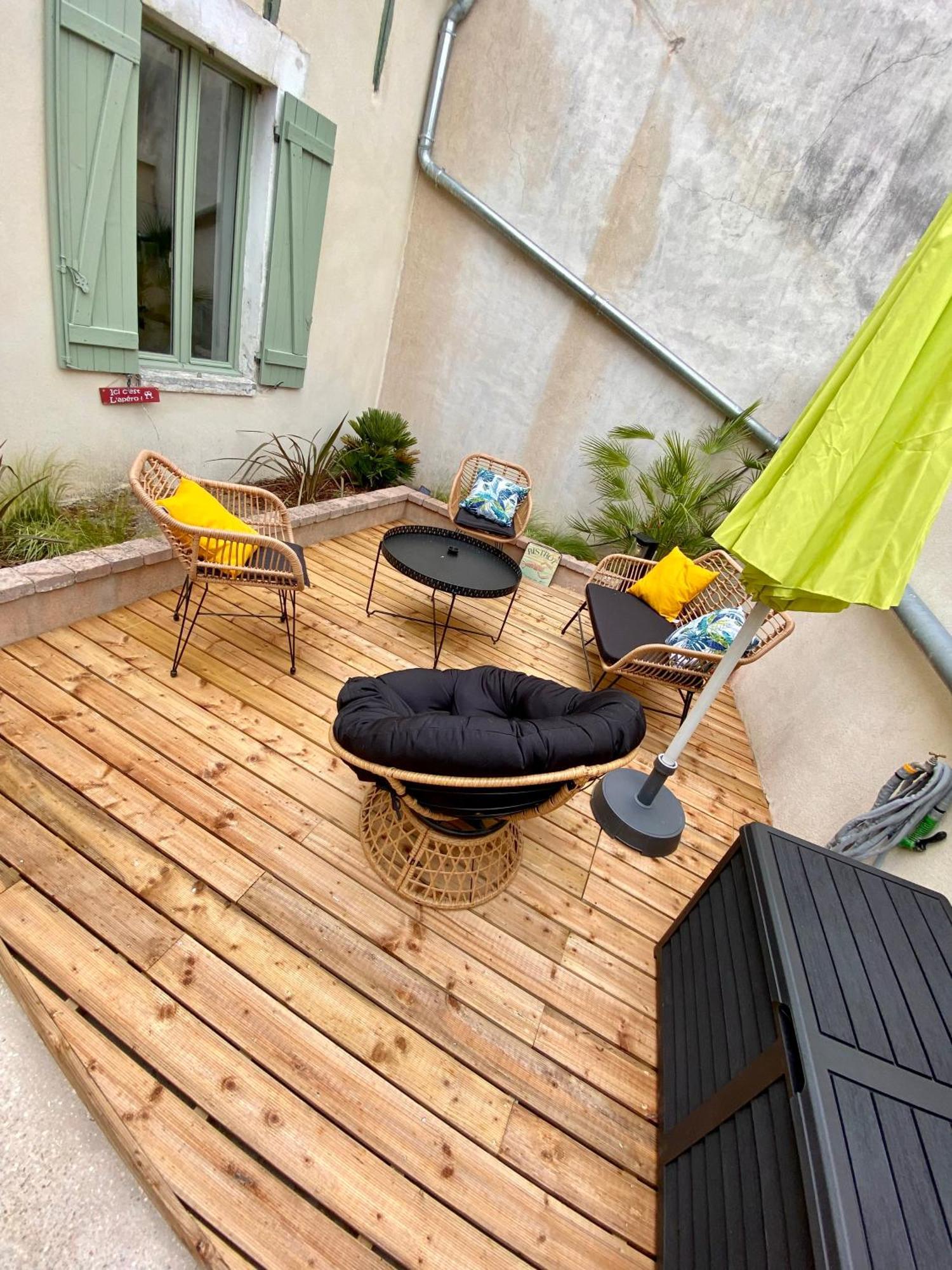 Superbe Appartement Terrasse Et Parking Gratuit Auxerre Exterior foto